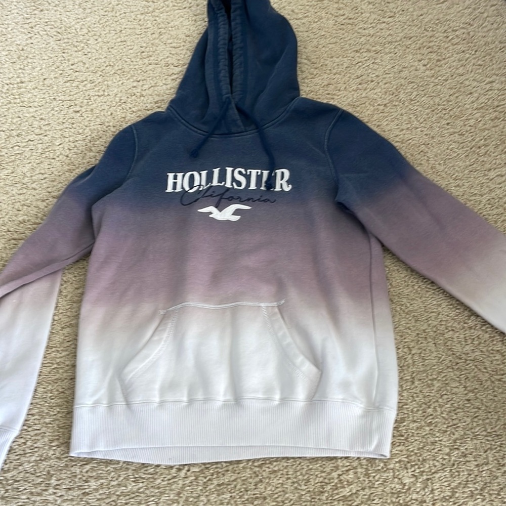 Hollister sweatshirt